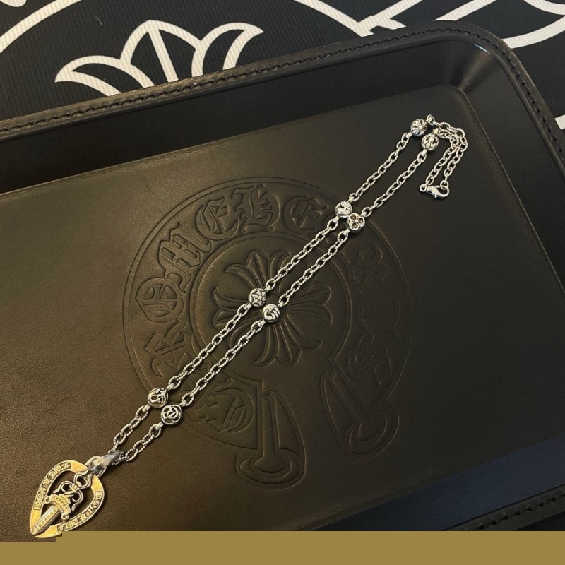 Ch**me He**ts necklaces